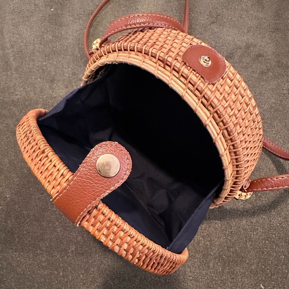 Round Rattan Bag - Picture 3 of 4